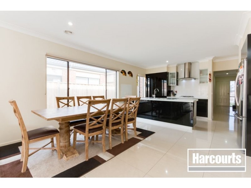 25 Paxford Drive, Cranbourne North VIC 3977