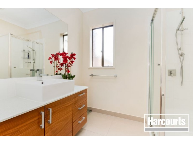 25 Paxford Drive, Cranbourne North VIC 3977