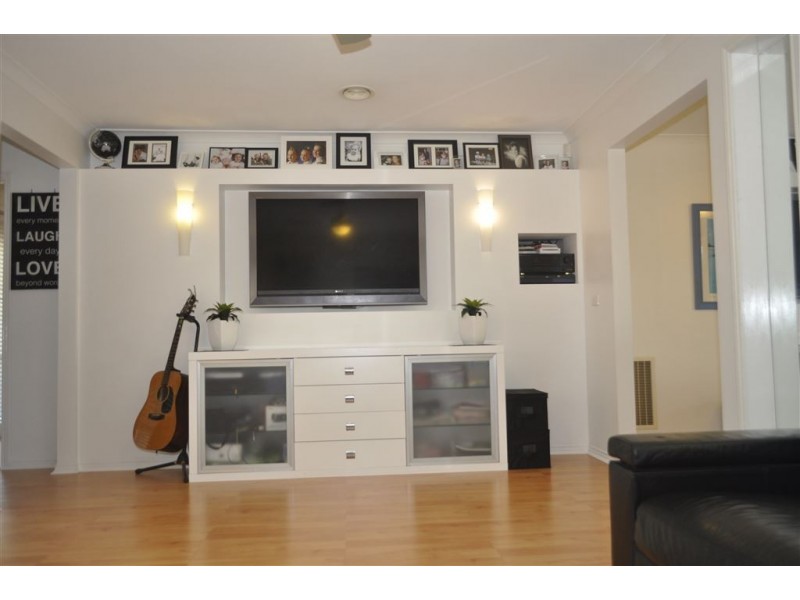 7 Celebration Court, Cranbourne West VIC 3977