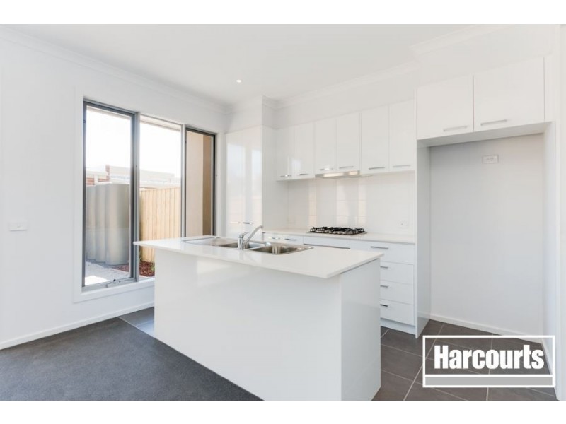 1 Nanea Path, Cranbourne VIC 3977