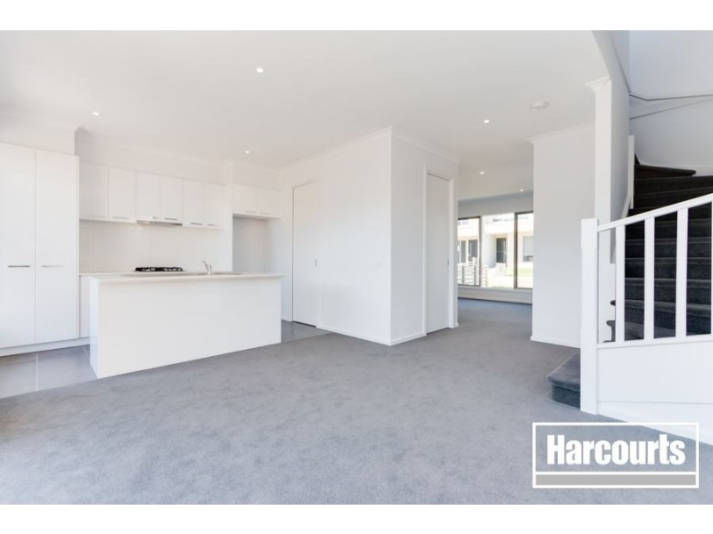 1 Nanea Path, Cranbourne VIC 3977