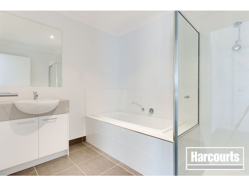 1 Nanea Path, Cranbourne VIC 3977