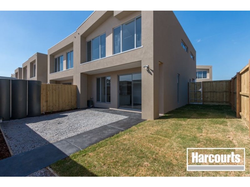 1 Nanea Path, Cranbourne VIC 3977