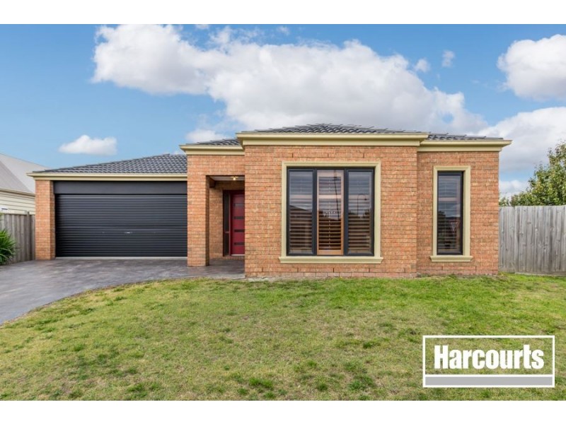 22 Lancashire Drive, Cranbourne North VIC 3977