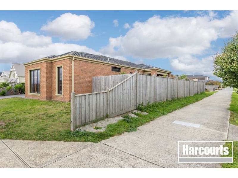 22 Lancashire Drive, Cranbourne North VIC 3977