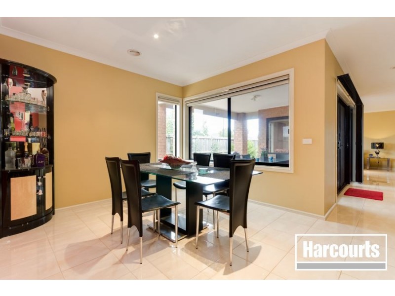 22 Lancashire Drive, Cranbourne North VIC 3977