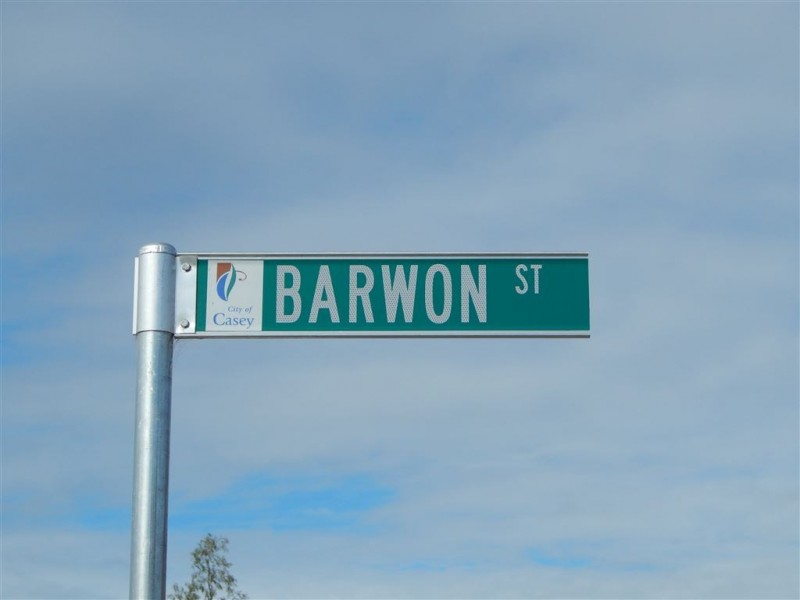 33 Barwon Street, Clyde North VIC 3978