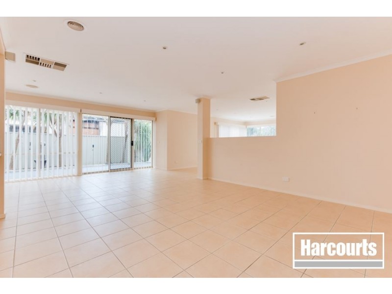 13 Cromwell Lane, Cranbourne East VIC 3977