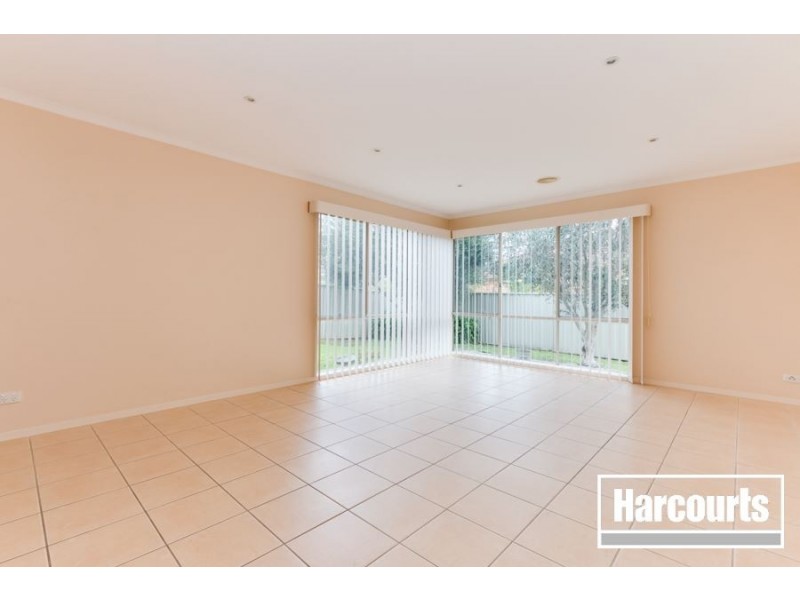 13 Cromwell Lane, Cranbourne East VIC 3977