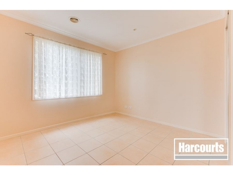 13 Cromwell Lane, Cranbourne East VIC 3977