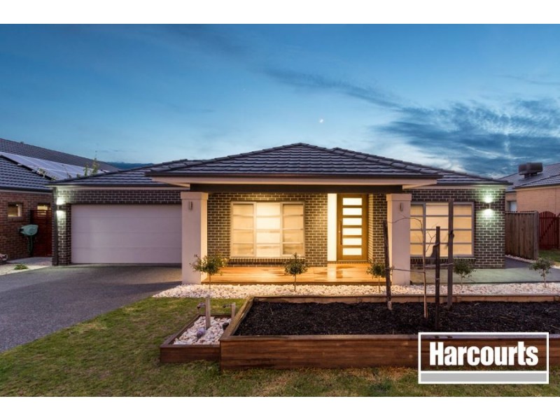 9 Chantenay Parade, Cranbourne North VIC 3977