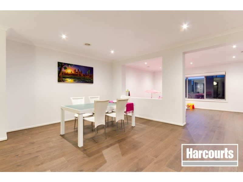 9 Chantenay Parade, Cranbourne North VIC 3977