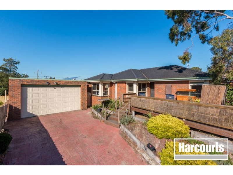 9 Banks Road, Cranbourne VIC 3977