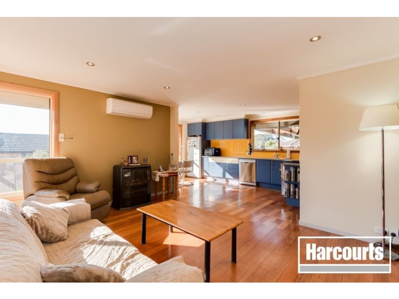 9 Banks Road, Cranbourne VIC 3977