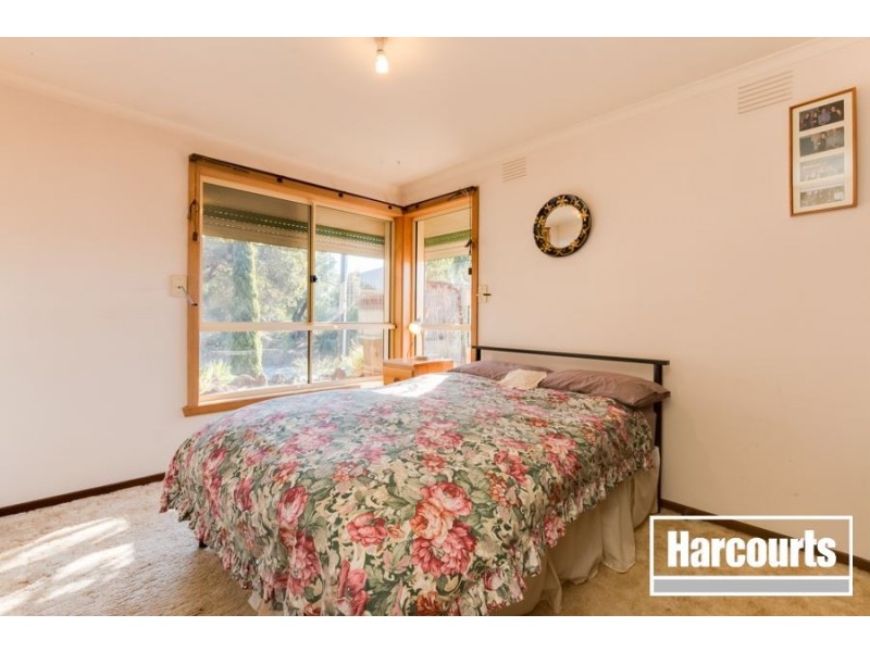 9 Banks Road, Cranbourne VIC 3977