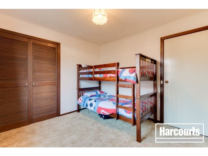 9 Banks Road, Cranbourne VIC 3977