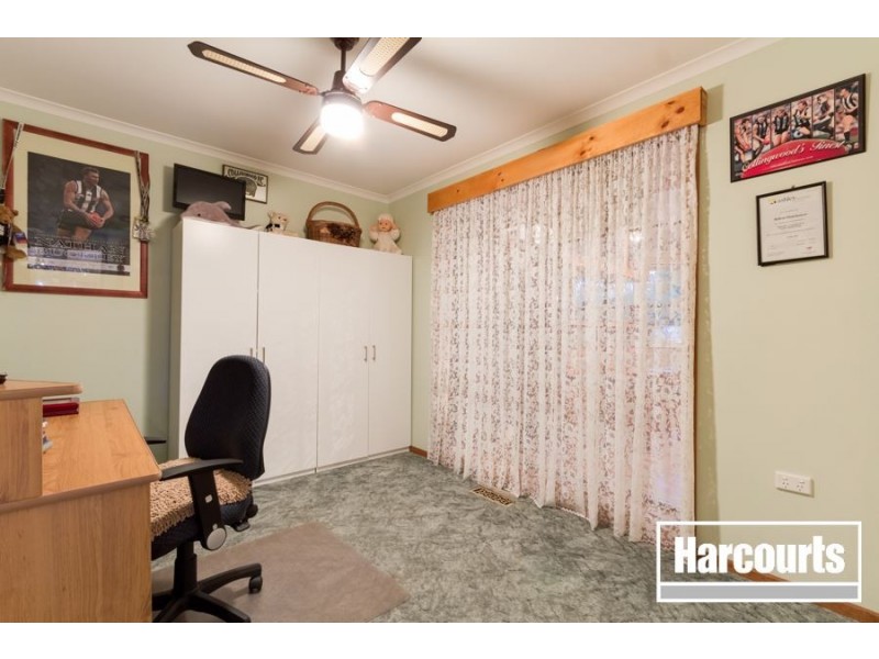 16 Lobelia Court, Cranbourne North VIC 3977