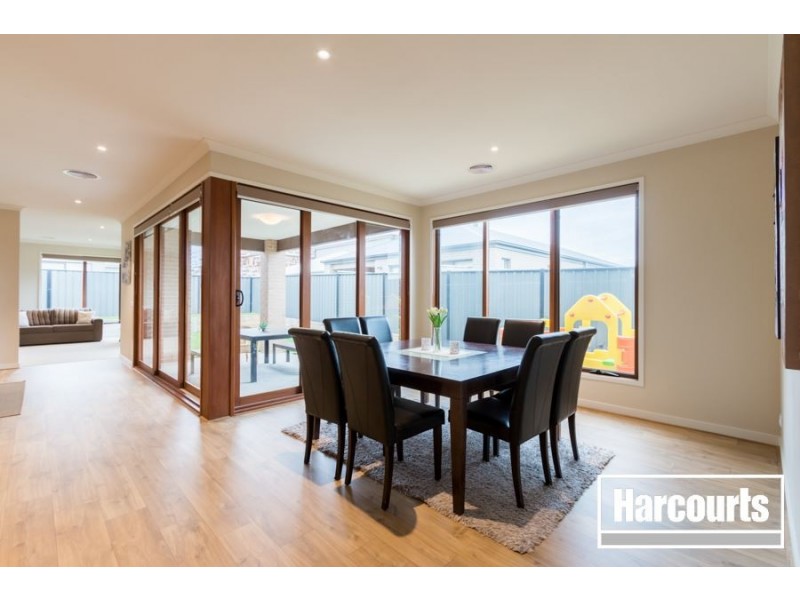 4 Fazeley Close, Clyde North VIC 3978