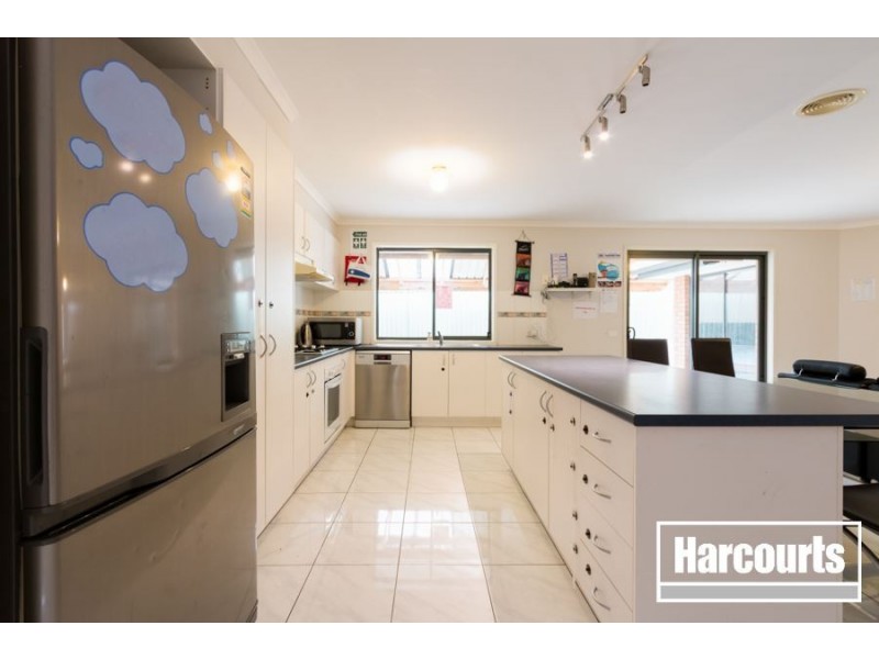 35 Briarcrest Drive, Cranbourne East VIC 3977