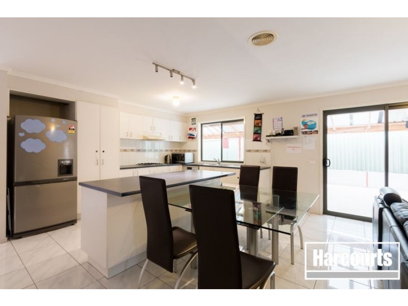 35 Briarcrest Drive, Cranbourne East VIC 3977