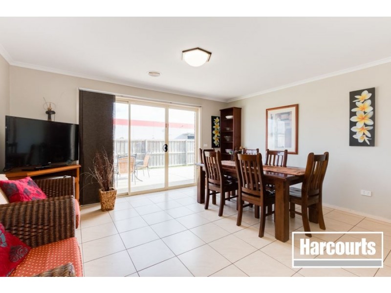 64 Pepperbush Circuit, Cranbourne VIC 3977