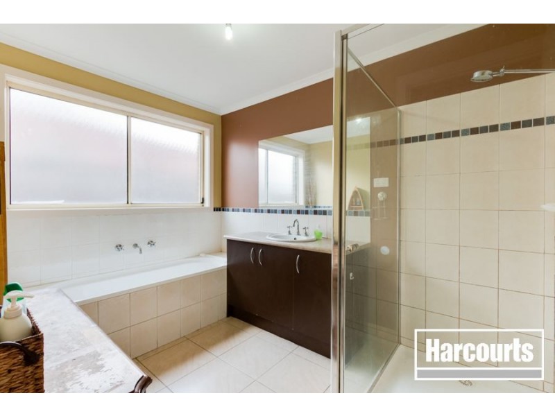 64 Pepperbush Circuit, Cranbourne VIC 3977