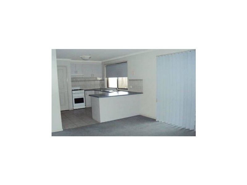 8 Mingay Place, Cranbourne West VIC 3977