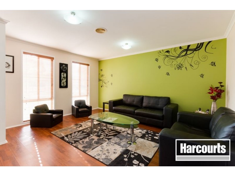 39 Henry Lawson Drive, Lynbrook VIC 3975