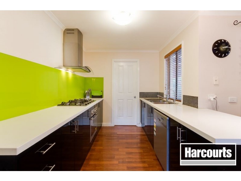 39 Henry Lawson Drive, Lynbrook VIC 3975