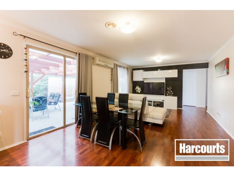 39 Henry Lawson Drive, Lynbrook VIC 3975