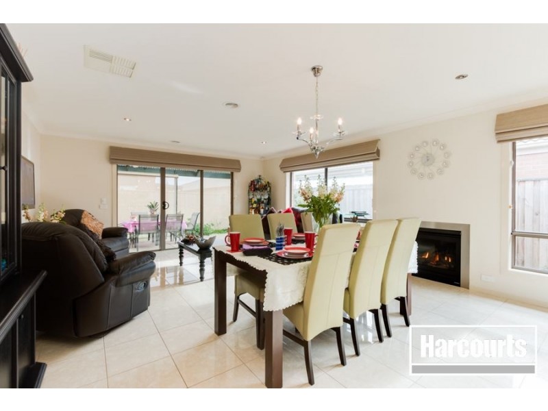 9 Rock Daisy Drive, Cranbourne West VIC 3977