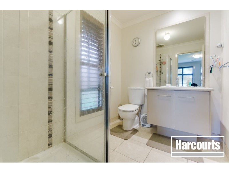 9 Rock Daisy Drive, Cranbourne West VIC 3977