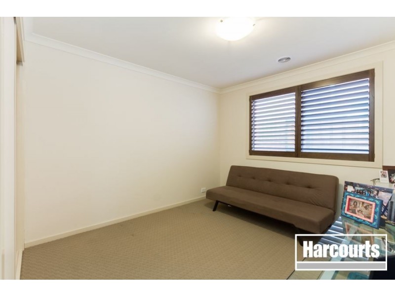 9 Rock Daisy Drive, Cranbourne West VIC 3977