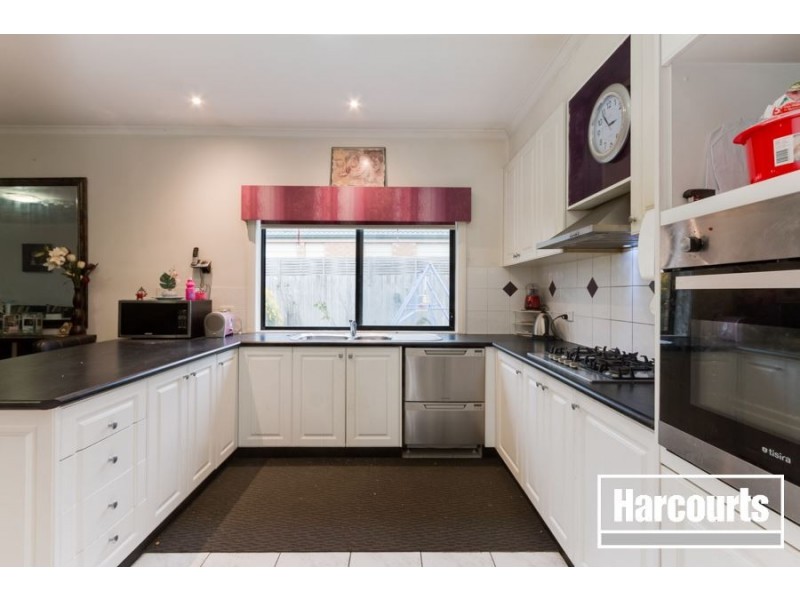 9 Rowcroft Avenue, Lynbrook VIC 3975