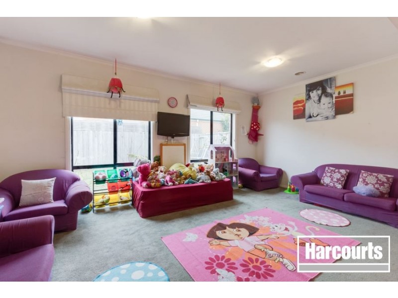 9 Rowcroft Avenue, Lynbrook VIC 3975