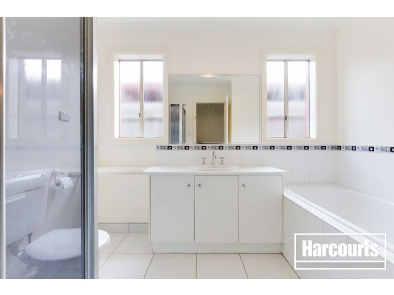 21 Hanrahan Wynd, Lynbrook VIC 3975