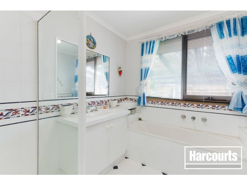 5 Balook Court, Cranbourne North VIC 3977