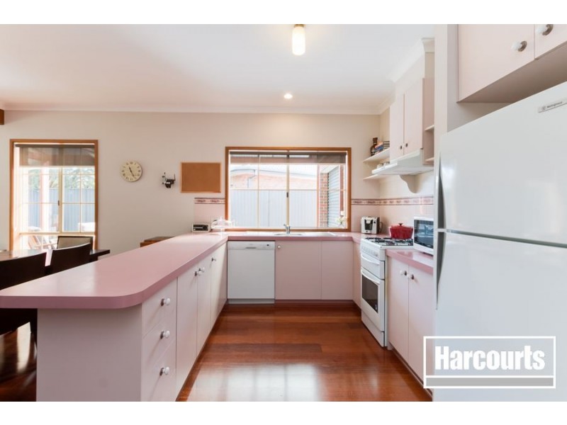 11 Lawless Drive, Cranbourne North VIC 3977