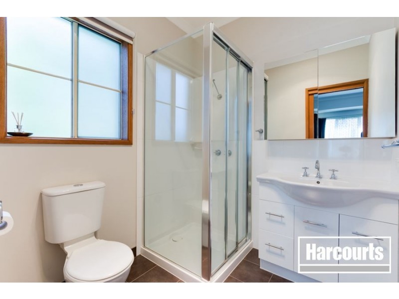 11 Lawless Drive, Cranbourne North VIC 3977