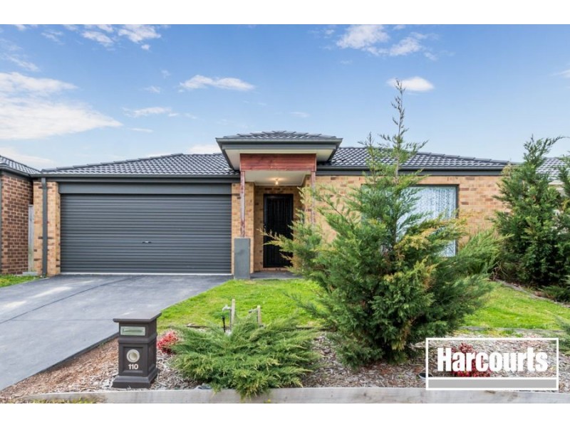 110 William Thwaites Boulevard, Cranbourne North VIC 3977