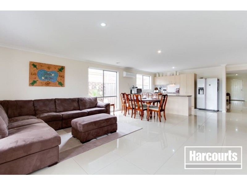 110 William Thwaites Boulevard, Cranbourne North VIC 3977