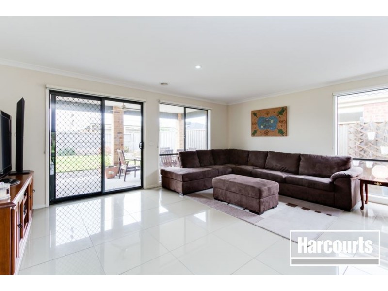 110 William Thwaites Boulevard, Cranbourne North VIC 3977