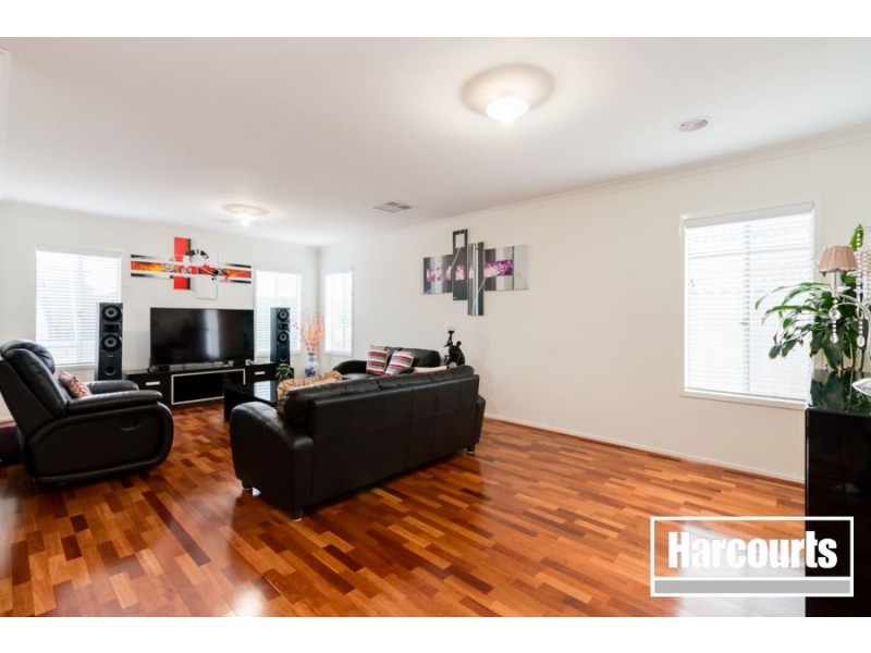 1 Statesman Circuit, Cranbourne East VIC 3977