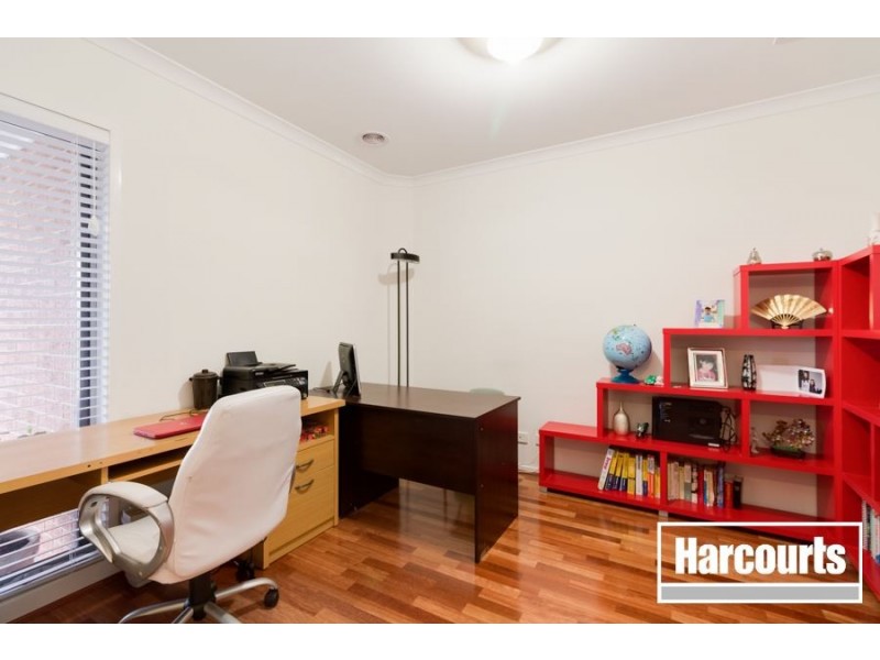 1 Statesman Circuit, Cranbourne East VIC 3977