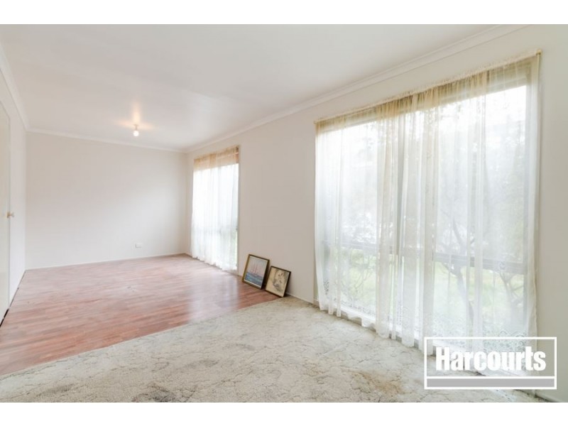 26 Cirai Crescent, Cranbourne West VIC 3977