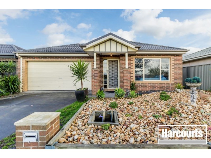87 Broad Oak Drive, Cranbourne East VIC 3977