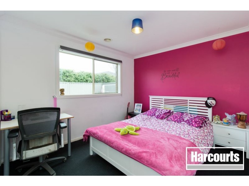 87 Broad Oak Drive, Cranbourne East VIC 3977