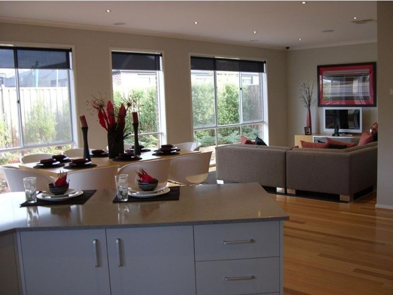 24 Baddeley Circuit, Cranbourne North VIC 3977