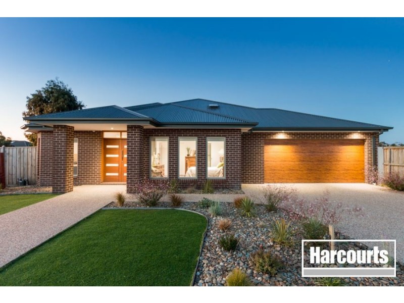 26 Skyline Way, Berwick VIC 3806