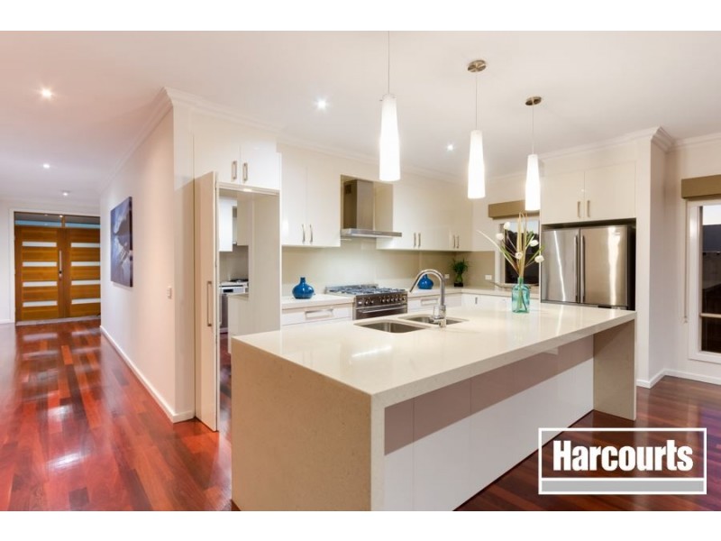 26 Skyline Way, Berwick VIC 3806